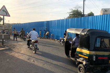 Prevention of Garbage dumping from bridges into River Tapi