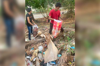 Chopati Garden River Front Athwalines - Cleanup Campaign